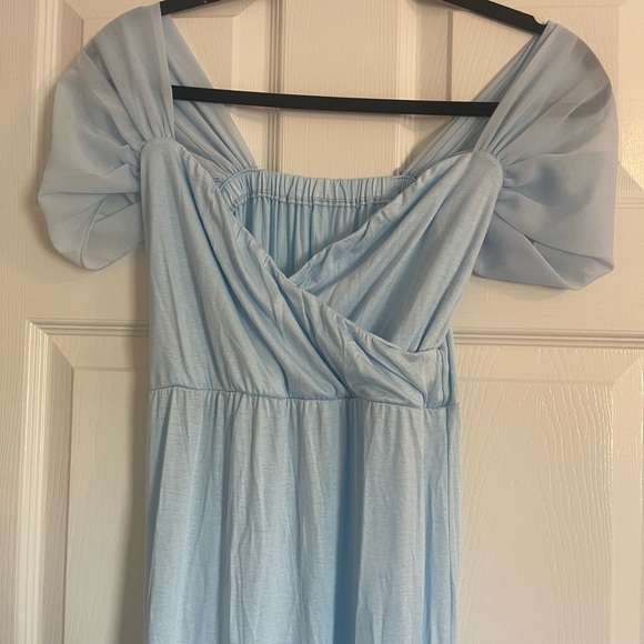 Maternity photo shoot dress in baby blue - Picture 2 of 4